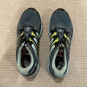 Salomon Hiking/Running Shoe - Size 6
